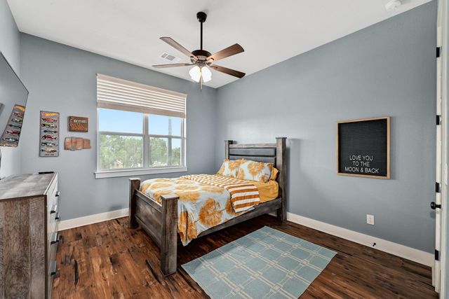 18502 Venture Dr DR, Point Venture, TX 78645