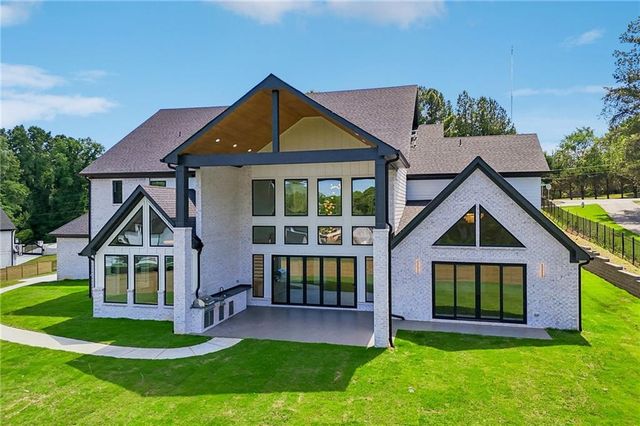 3207 Thompson Mill Rd, Buford, GA 30519