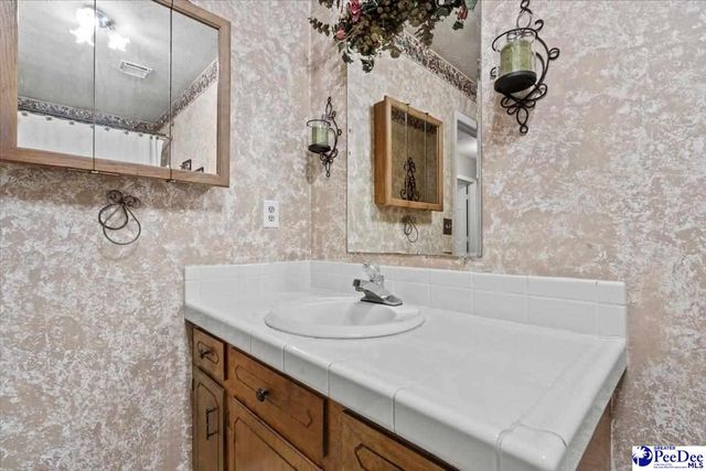 921 Kirby Farm Dr., Florence, SC 29506