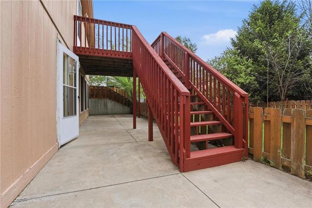 2709 S 23rd Street, Leavenworth, KS 66048