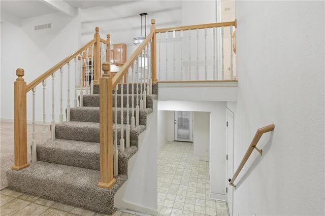 2709 S 23rd Street, Leavenworth, KS 66048