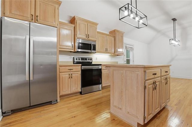 2709 S 23rd Street, Leavenworth, KS 66048