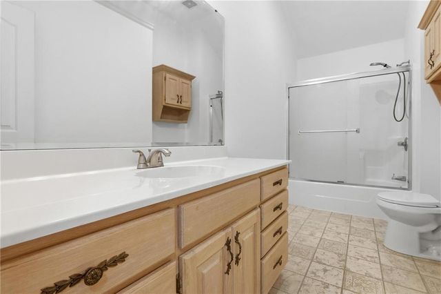 2709 S 23rd Street, Leavenworth, KS 66048