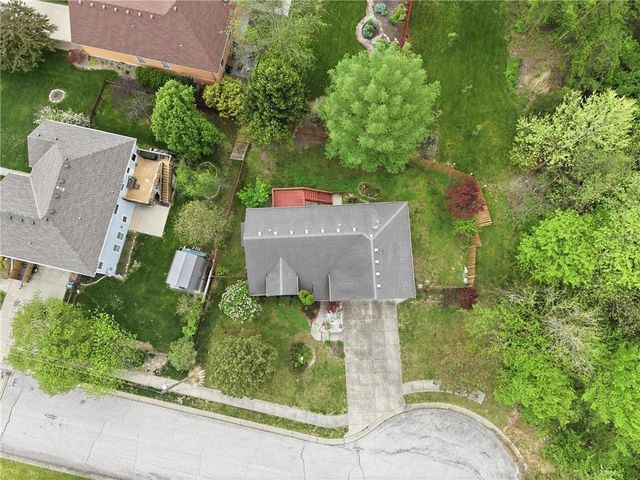 2709 S 23rd Street, Leavenworth, KS 66048