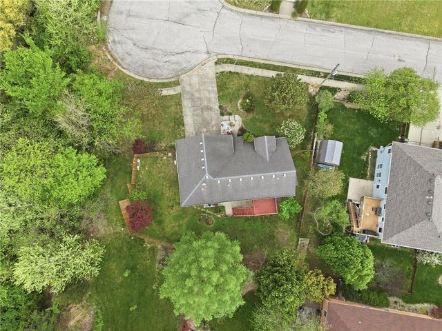 2709 S 23rd Street, Leavenworth, KS 66048