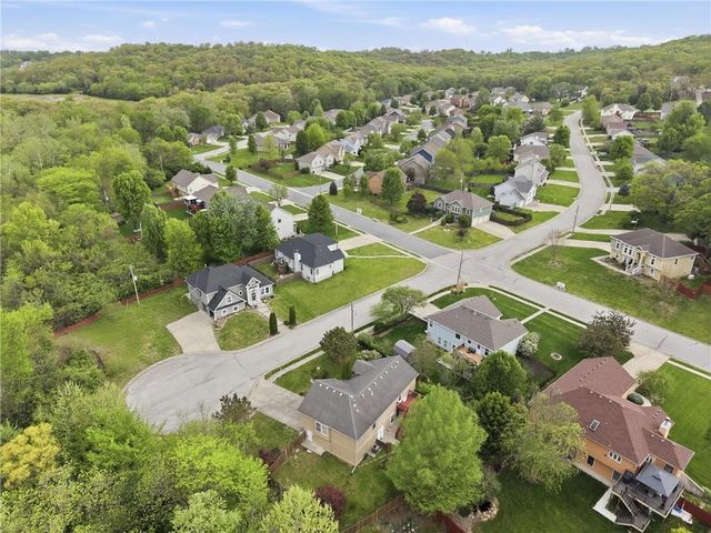 2709 S 23rd Street, Leavenworth, KS 66048