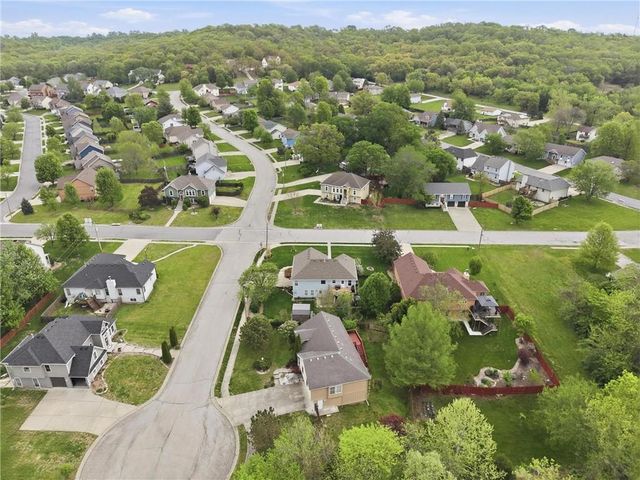 2709 S 23rd Street, Leavenworth, KS 66048