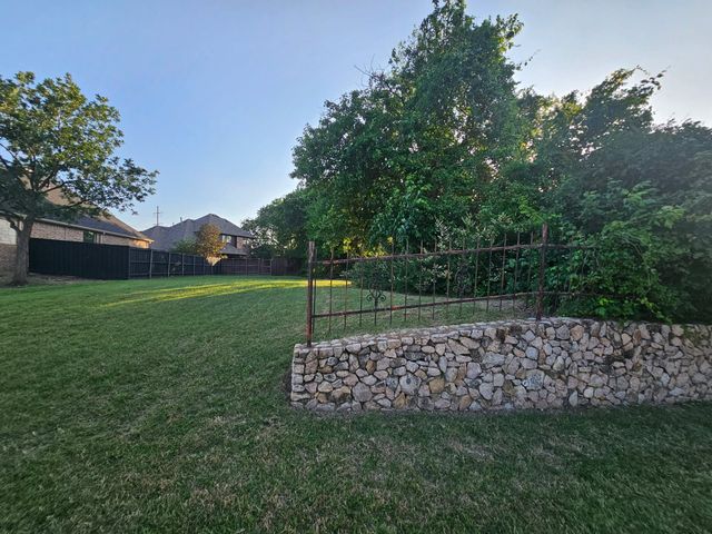 162 Overlook Drive, Sunnyvale, TX 75182