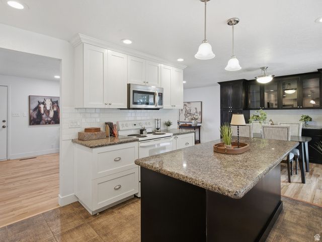 3070 E 7145 S, Cottonwood Heights, UT 84121