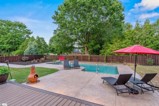 204 Whitworth Way, Simpsonville, SC 29681