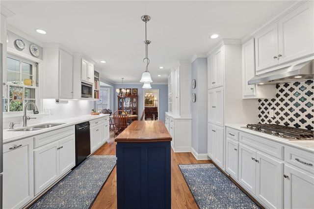5189 Beech Forest Drive SW, Lilburn, GA 30047