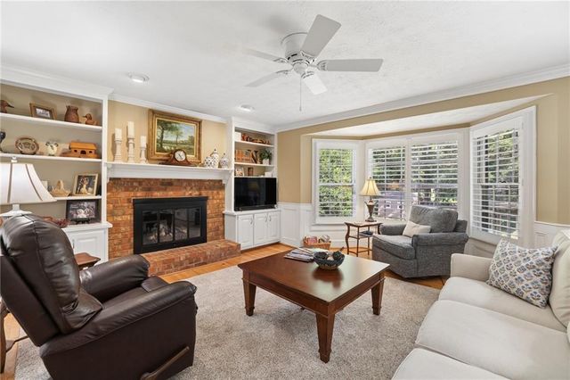 5189 Beech Forest Drive SW, Lilburn, GA 30047