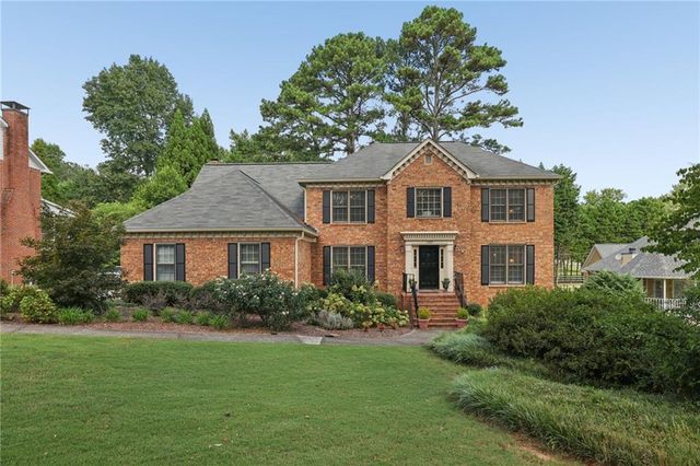 5189 Beech Forest Drive SW, Lilburn, GA 30047