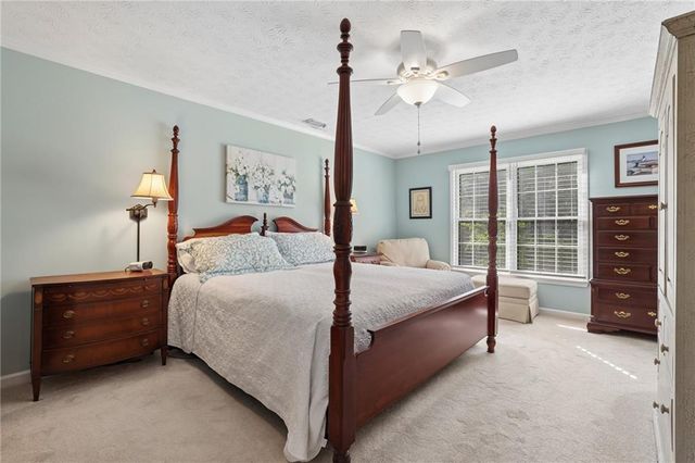 5189 Beech Forest Drive SW, Lilburn, GA 30047