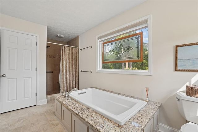 5189 Beech Forest Drive SW, Lilburn, GA 30047