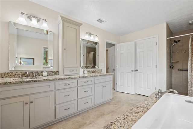 5189 Beech Forest Drive SW, Lilburn, GA 30047