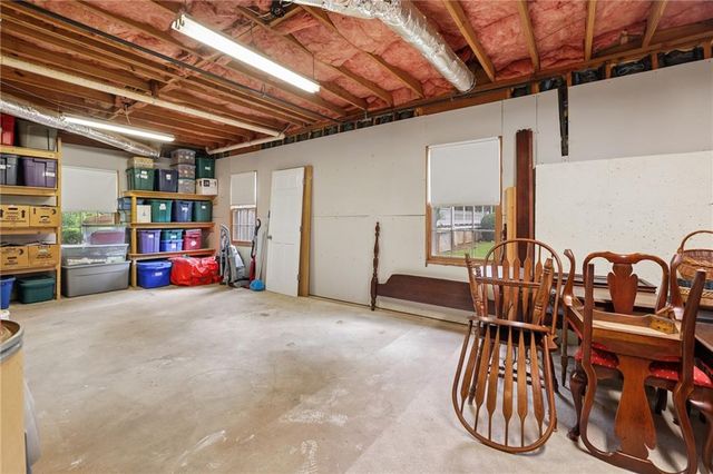 5189 Beech Forest Drive SW, Lilburn, GA 30047