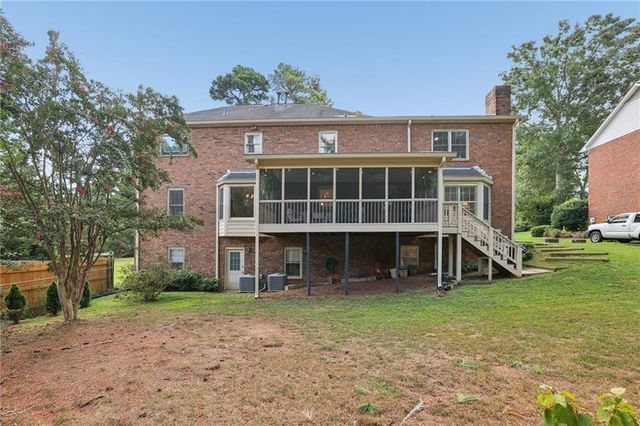 5189 Beech Forest Drive SW, Lilburn, GA 30047