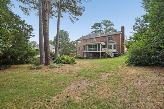 5189 Beech Forest Drive SW, Lilburn, GA 30047