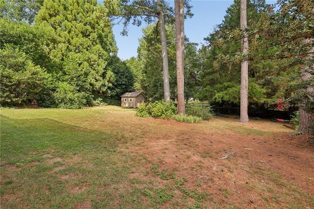 5189 Beech Forest Drive SW, Lilburn, GA 30047