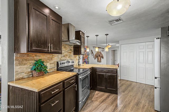 5634 W Tumbling F Street, Tucson, AZ 85713