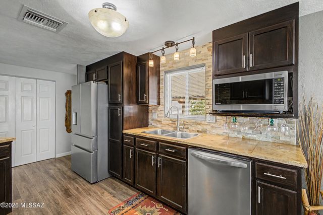 5634 W Tumbling F Street, Tucson, AZ 85713