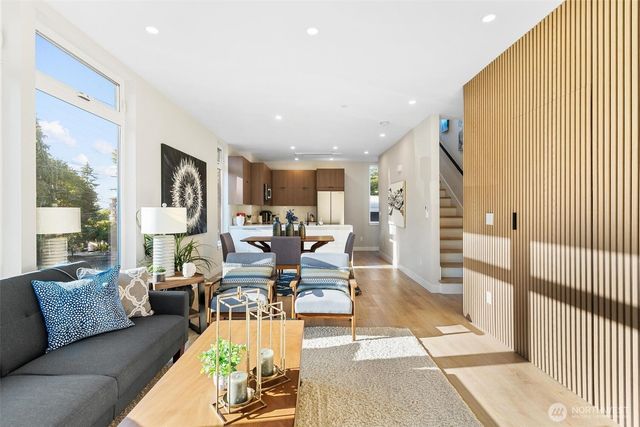 7150 47th Avenue SW, Seattle, WA 98136