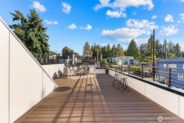7150 47th Avenue SW, Seattle, WA 98136