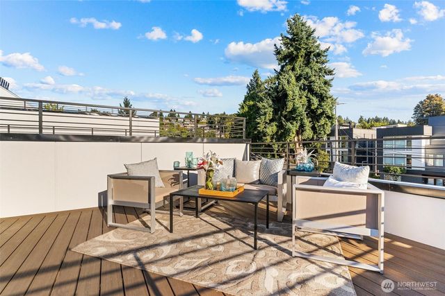 7150 47th Avenue SW, Seattle, WA 98136