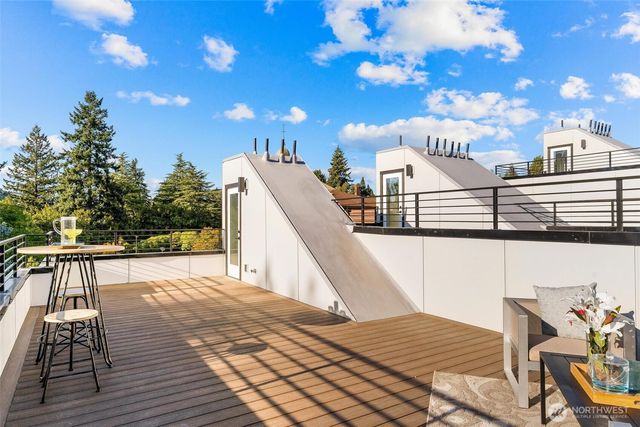 7150 47th Avenue SW, Seattle, WA 98136