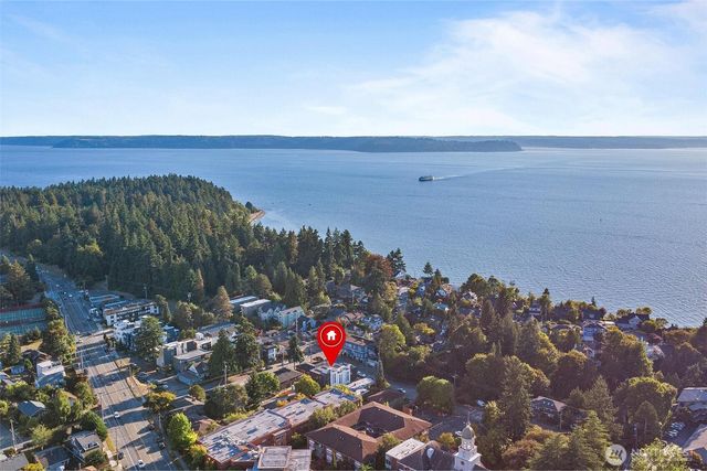 7150 47th Avenue SW, Seattle, WA 98136