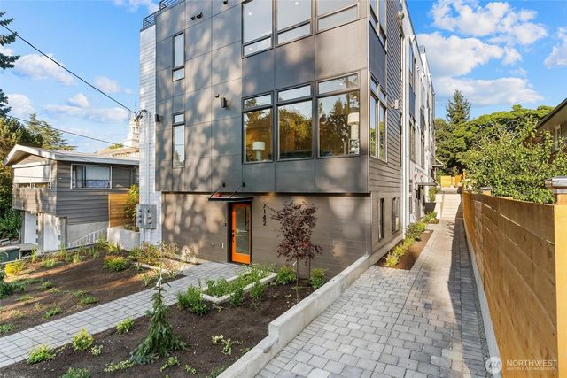 7150 47th Avenue SW, Seattle, WA 98136