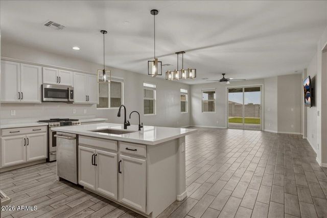 12826 W TUCKEY Lane, Glendale, AZ 85307