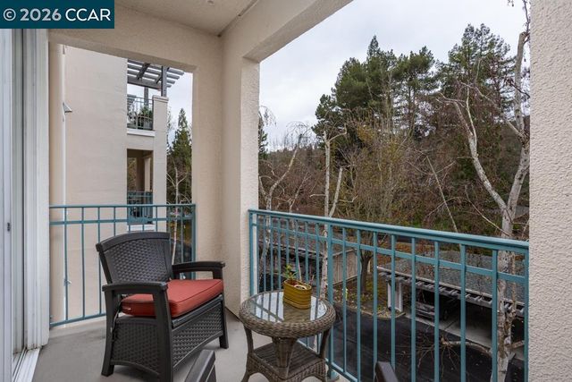 1860 Tice Creek Dr 1348, Walnut Creek, CA 94595