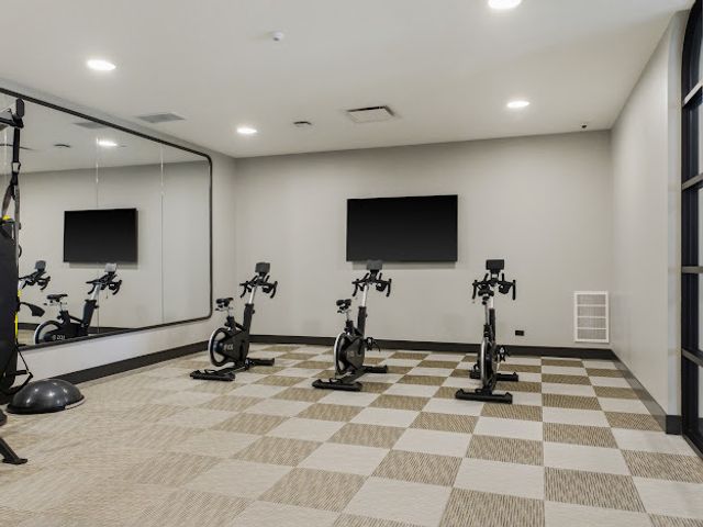 250 McHenry Road B2B3, Buffalo Grove, IL 60089