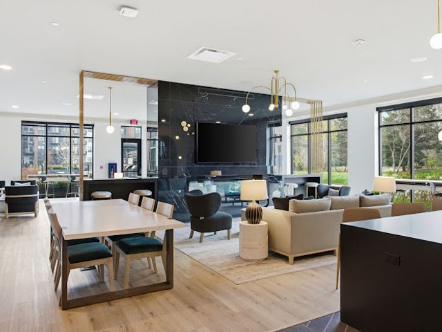 250 McHenry Road B2B3, Buffalo Grove, IL 60089