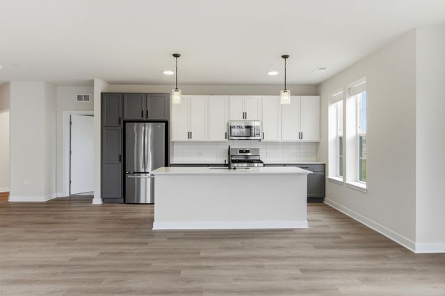 250 McHenry Road B2B3, Buffalo Grove, IL 60089