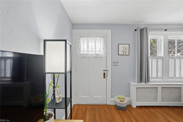 1164 Jamestown CRES, Norfolk, VA 23508