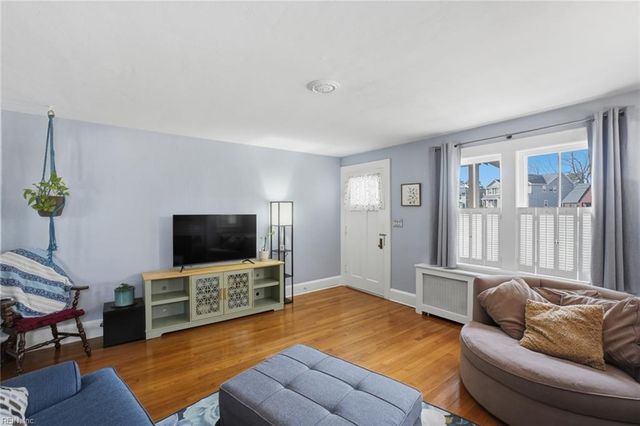 1164 Jamestown CRES, Norfolk, VA 23508