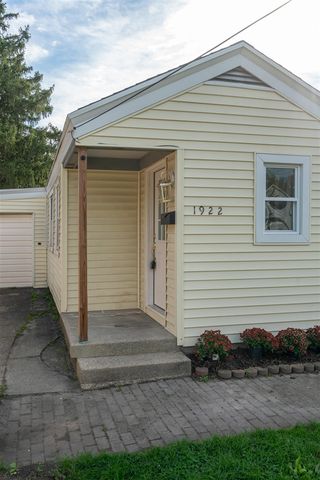 1922 Delwood Avenue, Wyoming, MI 49509