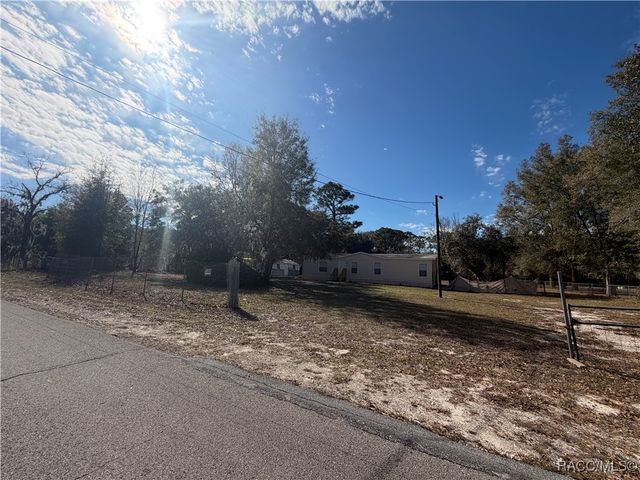 2840 S Pine Ridge Avenue, Homosassa, FL 34448