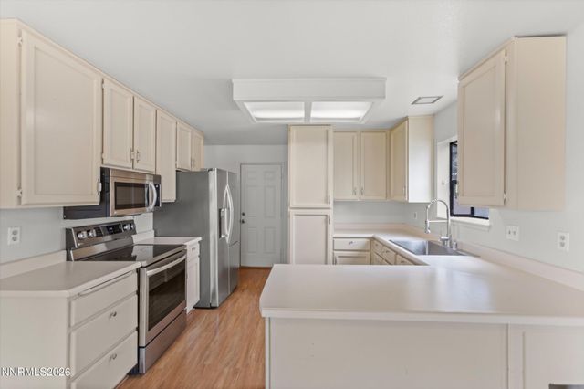 332 Woodside Court, Dayton, NV 89403