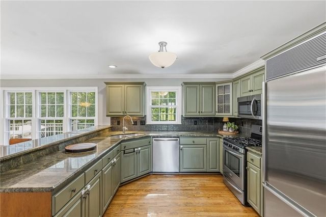 4924 Marlos Drive NE, Marietta, GA 30066