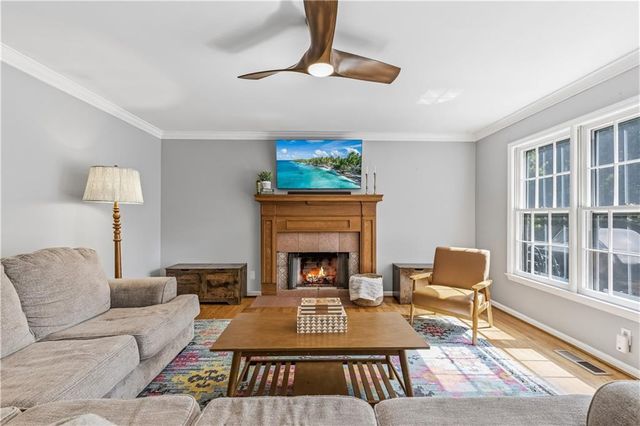 4924 Marlos Drive NE, Marietta, GA 30066