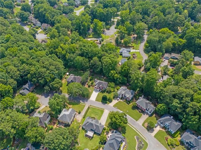 4924 Marlos Drive NE, Marietta, GA 30066