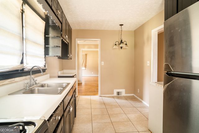 8448 Taylor Road, Riverdale, GA 30274