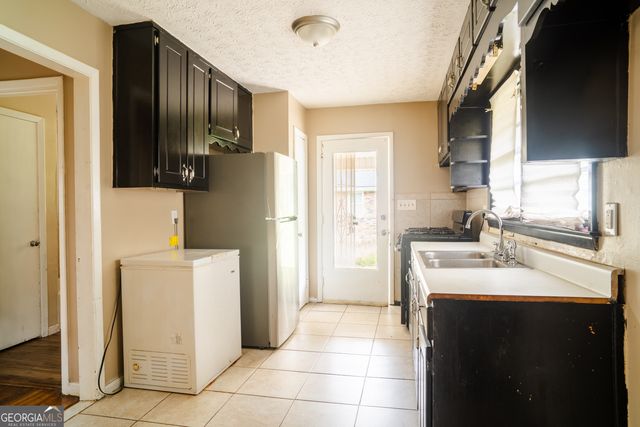 8448 Taylor Road, Riverdale, GA 30274