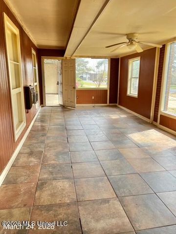 122 Green Harbor Drive, Jackson, MS 39206