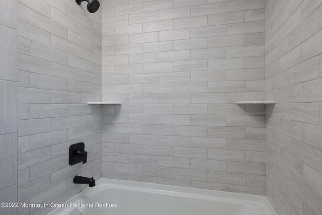 498 Harding Avenue, Bayville, NJ 08721