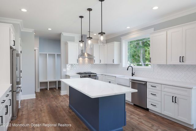 498 Harding Avenue, Bayville, NJ 08721